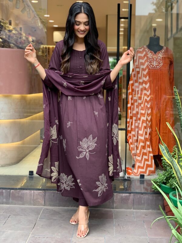 Floral Printed Round Neck Anarkali Kurta With Trousers & Dupatta - Image 2